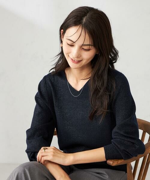 a.v.v / アー・ヴェ・ヴェ ニット・セーター | 【洗える】ラメVネック美ラクるパフスリーブニット(ネイビー)