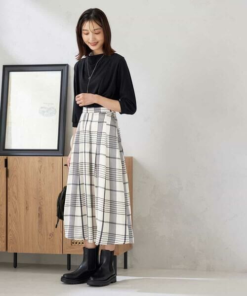 a.v.v / アー・ヴェ・ヴェ ロング・マキシ丈スカート | 【マシンウォッシャブル】タックフレアサテンスカート | 詳細4