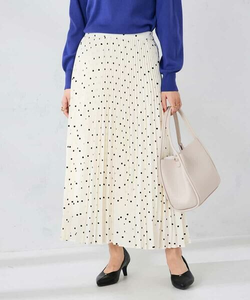 a.v.v / アー・ヴェ・ヴェ ロング・マキシ丈スカート | 【洗える】ドットプリーツスカート | 詳細2