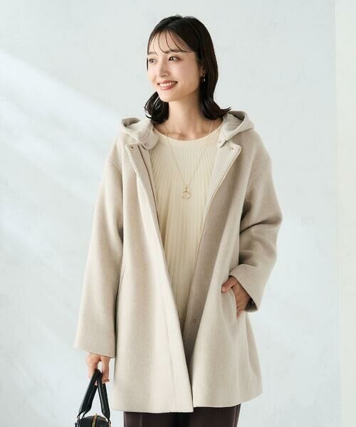 a.v.v/アー・ヴェ・ヴェ Aラインフーデッドミドルコート ベージュ L