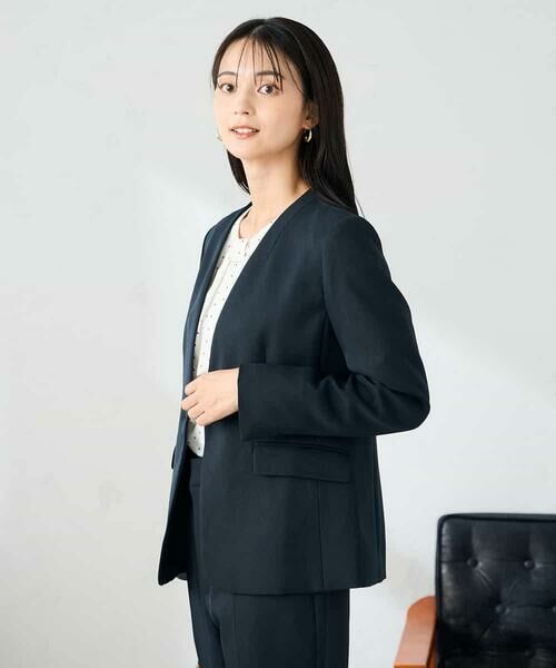 a.v.v / アー・ヴェ・ヴェ ノーカラージャケット | 【洗える/イージーケア/ストレッチ】パウダーツイルVネックジャケット | 詳細12