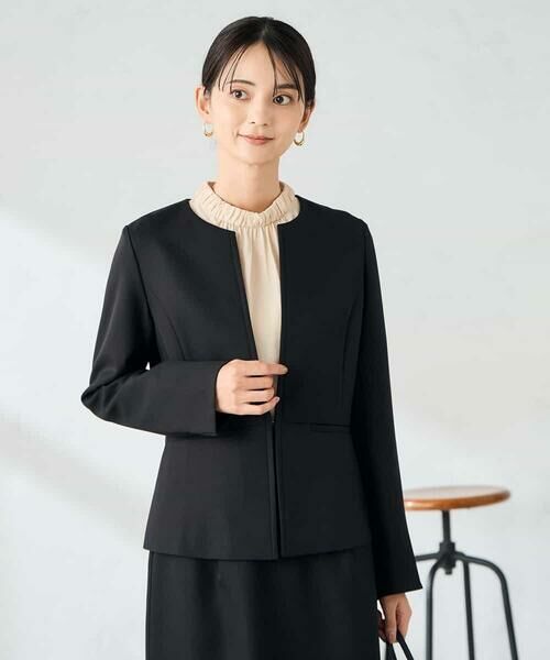 a.v.v/アー・ヴェ・ヴェ 【洗える/イージーケア/ストレッチ】パウダーツイルキーネックジャケット ブラック M