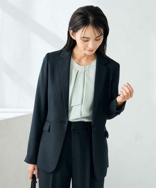 a.v.v / アー・ヴェ・ヴェ テーラードジャケット | 【洗える/イージーケア/ストレッチ】パウダーツイルテーラードジャケット | 詳細1