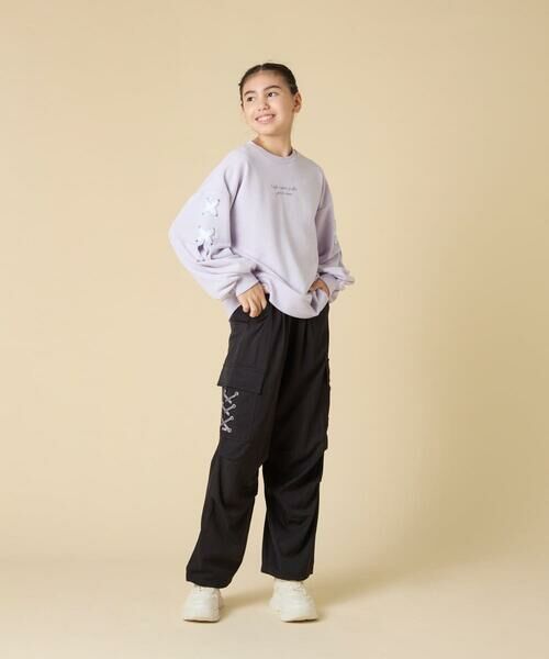 a.v.v / アー・ヴェ・ヴェ カットソー | [120-160]【人気NO.1トップス！/袖レースアップ/プチロゴ/通学にもオススメ】レースアップスリーブトレーナー | 詳細19