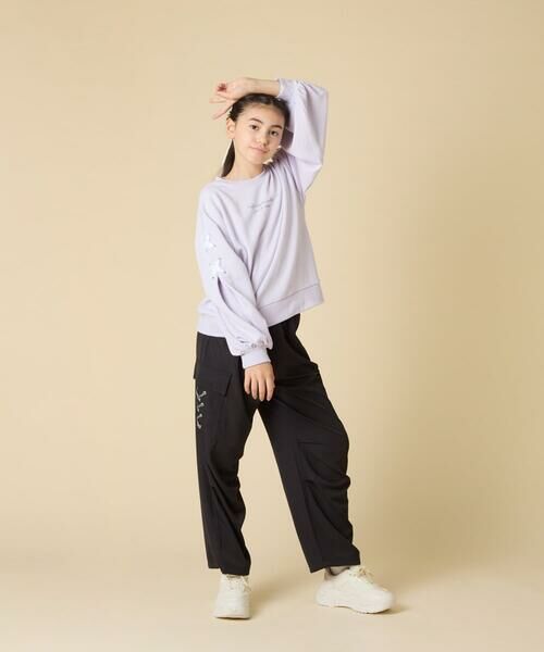 a.v.v / アー・ヴェ・ヴェ カットソー | [120-160]【人気NO.1トップス！/袖レースアップ/プチロゴ/通学にもオススメ】レースアップスリーブトレーナー | 詳細20