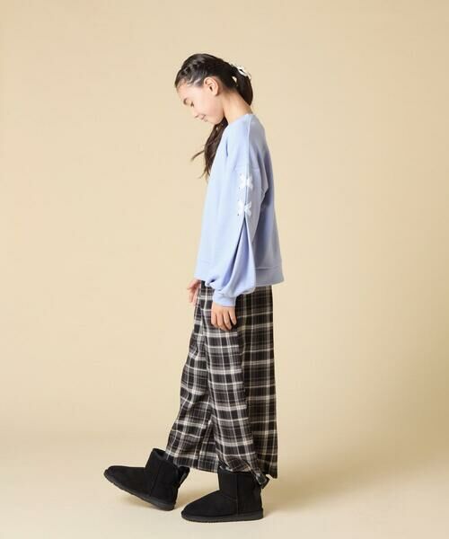 a.v.v / アー・ヴェ・ヴェ カットソー | [120-160]【人気NO.1トップス！/袖レースアップ/プチロゴ/通学にもオススメ】レースアップスリーブトレーナー | 詳細8