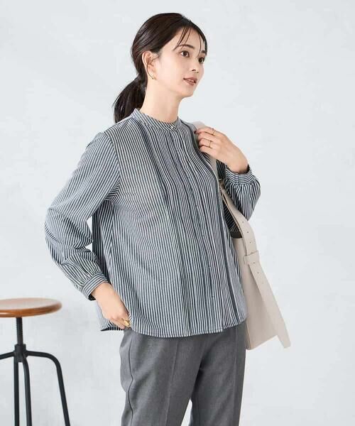 a.v.v / アー・ヴェ・ヴェ シャツ・ブラウス | ピンタックトップス | 詳細1