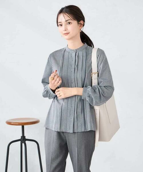 a.v.v / アー・ヴェ・ヴェ シャツ・ブラウス | ピンタックトップス | 詳細2