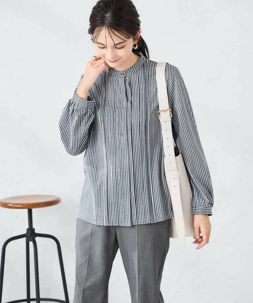 a.v.v / アー・ヴェ・ヴェ シャツ・ブラウス | ピンタックトップス | 詳細3