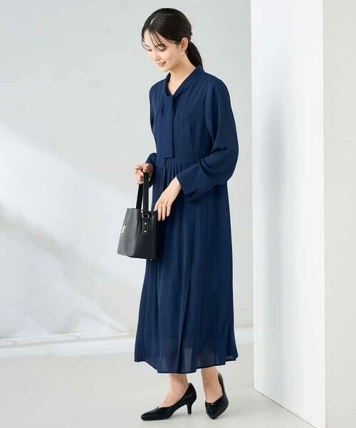 a.v.v / アー・ヴェ・ヴェ ロング・マキシ丈ワンピース | 【洗える/WEB限定】ボウタイタックワンピース | 詳細2