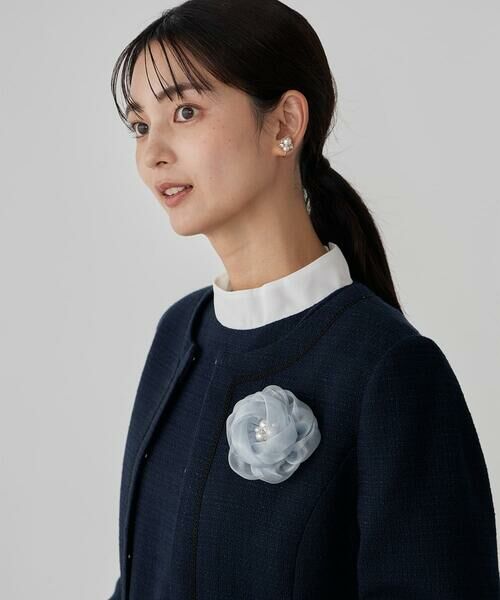 a.v.v / アー・ヴェ・ヴェ ブローチ・コサージュ | チュールフラワーコサージュ | 詳細1