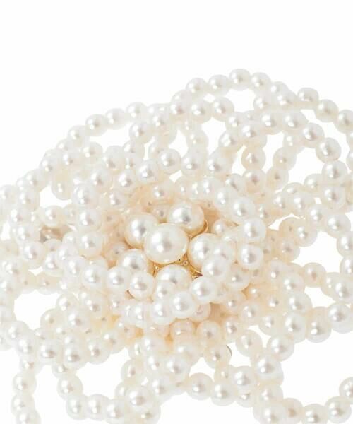 a.v.v / アー・ヴェ・ヴェ ブローチ・コサージュ | パール調フラワーコサージュ | 詳細9