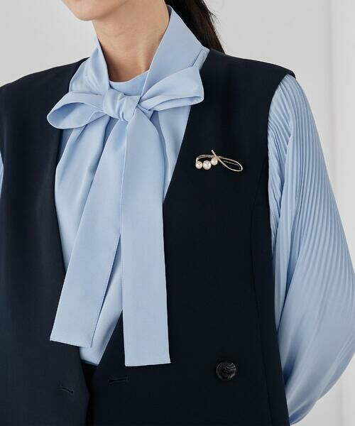 a.v.v / アー・ヴェ・ヴェ ブローチ・コサージュ | パール調ニュアンスブローチ（ゴールド）