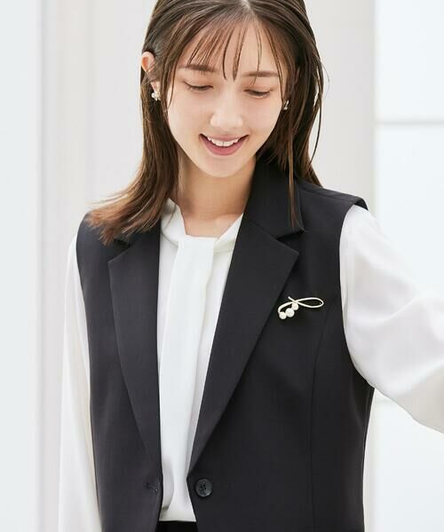 a.v.v / アー・ヴェ・ヴェ ブローチ・コサージュ | パール調ニュアンスブローチ（シルバー）