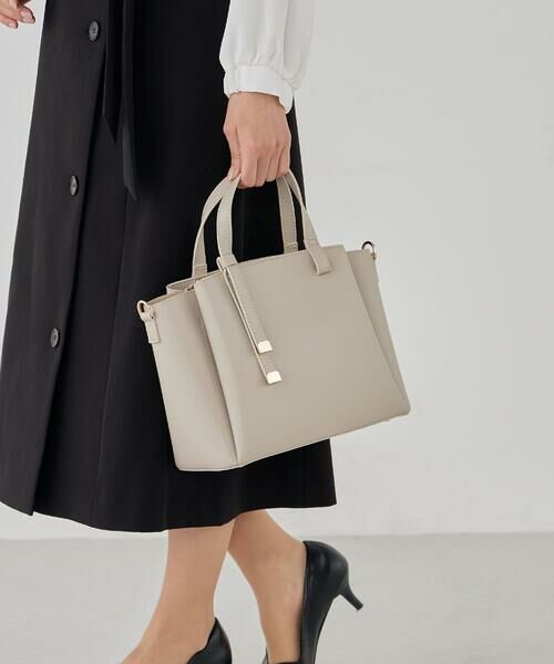 a.v.v / アー・ヴェ・ヴェ トートバッグ | ノットハンドルミドルサイズトート（ライトグレー）