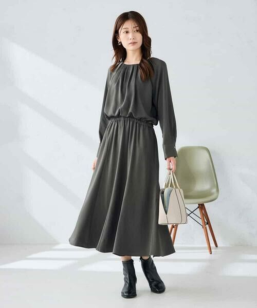 a.v.v / アー・ヴェ・ヴェ ロング・マキシ丈ワンピース | 【洗える】セットアップ見えサテンワンピース | 詳細11