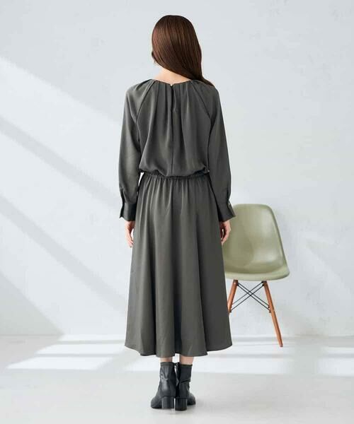 a.v.v / アー・ヴェ・ヴェ ロング・マキシ丈ワンピース | 【洗える】セットアップ見えサテンワンピース | 詳細14