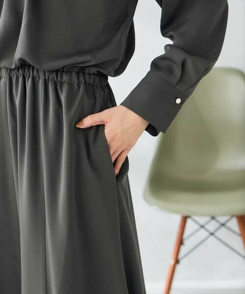 a.v.v / アー・ヴェ・ヴェ ロング・マキシ丈ワンピース | 【洗える】セットアップ見えサテンワンピース | 詳細18
