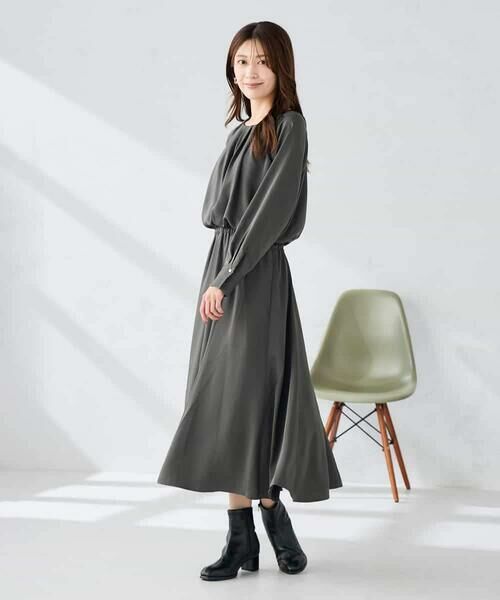 a.v.v / アー・ヴェ・ヴェ ロング・マキシ丈ワンピース | 【洗える】セットアップ見えサテンワンピース | 詳細9