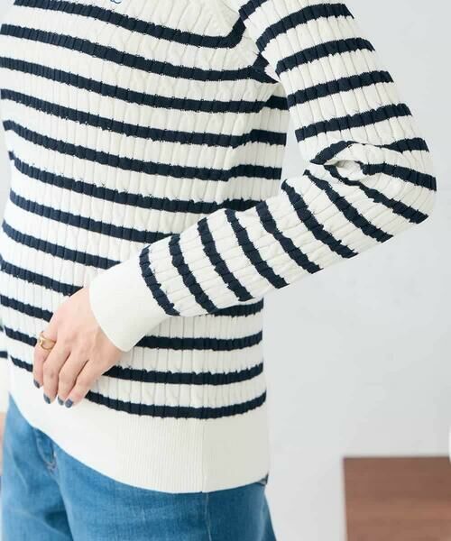 a.v.v / アー・ヴェ・ヴェ ニット・セーター | ワンポイント刺繍ケーブルニット | 詳細9