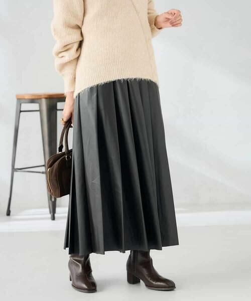 a.v.v / アー・ヴェ・ヴェ ロング・マキシ丈スカート | 【洗える】レザープリーツスカート | 詳細2