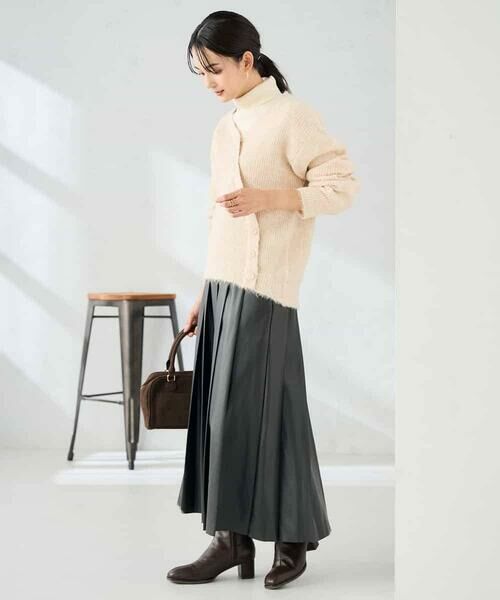 a.v.v / アー・ヴェ・ヴェ ロング・マキシ丈スカート | 【洗える】レザープリーツスカート | 詳細4