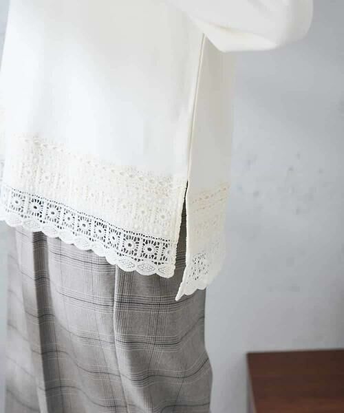 a.v.v / アー・ヴェ・ヴェ カットソー | 裾レースカットソー | 詳細5