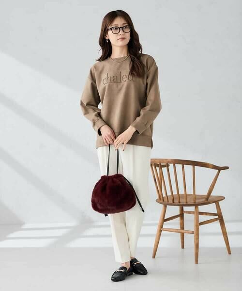 a.v.v / アー・ヴェ・ヴェ カットソー | エンボスロゴスウェードトップス | 詳細13