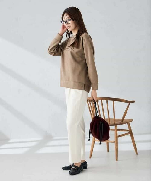 a.v.v / アー・ヴェ・ヴェ カットソー | エンボスロゴスウェードトップス | 詳細15