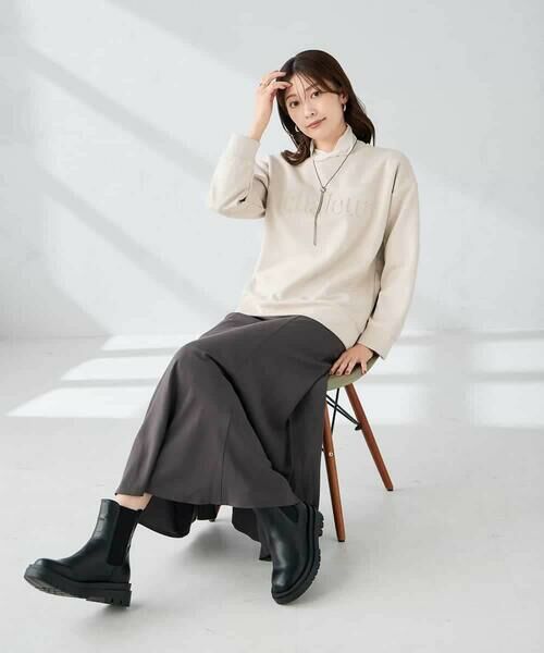 a.v.v / アー・ヴェ・ヴェ カットソー | エンボスロゴスウェードトップス | 詳細26