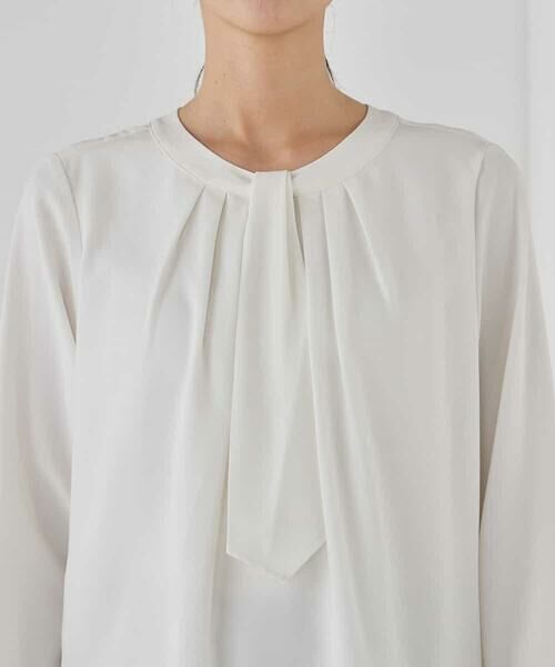 a.v.v / アー・ヴェ・ヴェ シャツ・ブラウス | 【洗える/ストレッチ】ボウタイメタルチャームブラウス | 詳細30