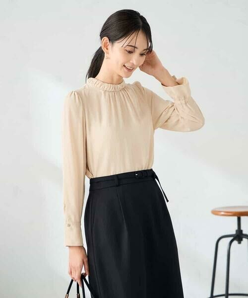 a.v.v / アー・ヴェ・ヴェ シャツ・ブラウス | 【洗える】プチハイネックギャザードビードットブラウス | 詳細1
