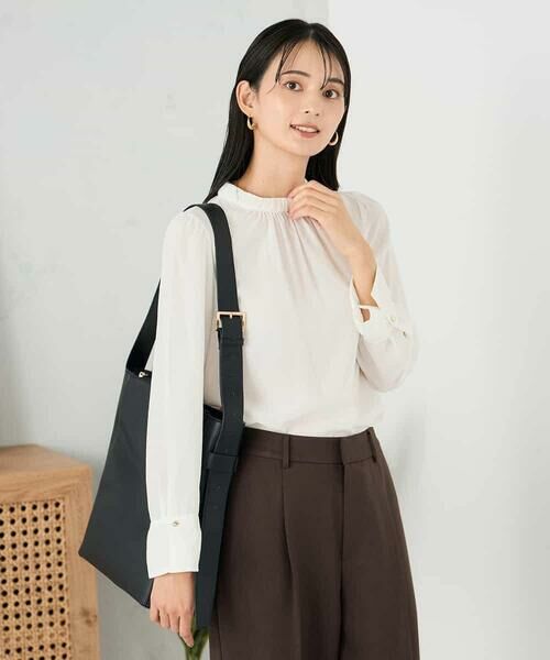 a.v.v / アー・ヴェ・ヴェ シャツ・ブラウス | 【洗える】プチハイネックギャザードビードットブラウス | 詳細14
