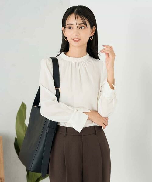a.v.v / アー・ヴェ・ヴェ シャツ・ブラウス | 【洗える】プチハイネックギャザードビードットブラウス | 詳細15