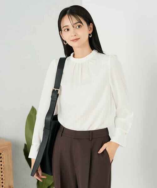 a.v.v / アー・ヴェ・ヴェ シャツ・ブラウス | 【洗える】プチハイネックギャザードビードットブラウス | 詳細16