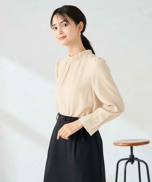 a.v.v / アー・ヴェ・ヴェ シャツ・ブラウス | 【洗える】プチハイネックギャザードビードットブラウス | 詳細3