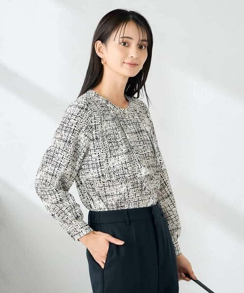 a.v.v / アー・ヴェ・ヴェ シャツ・ブラウス | 【洗える】プリントケープ風ブラウス | 詳細27