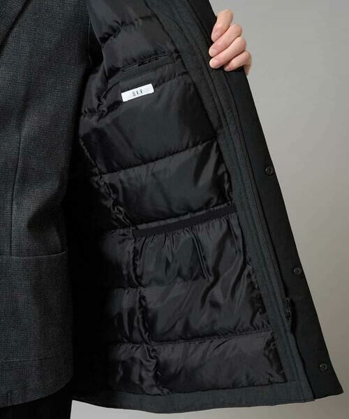 a.v.v / アー・ヴェ・ヴェ ダウンジャケット・ベスト | 【雑誌MonoMax12月号掲載】ラミネートダウンフードコート【軽量/撥水】 | 詳細24