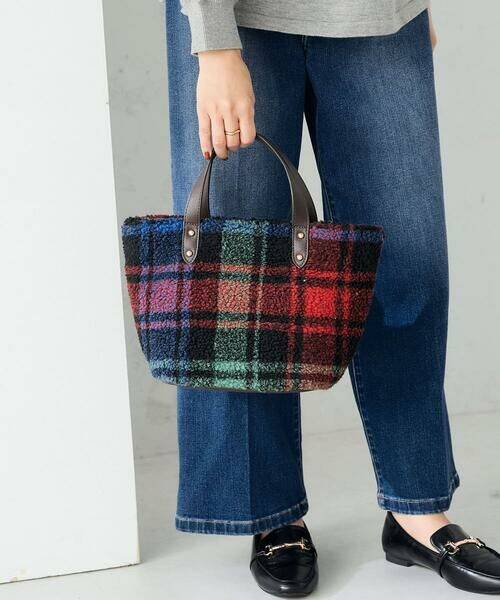 a.v.v / アー・ヴェ・ヴェ トートバッグ | 【雑誌InRed(宝島社)1月・2月合併号掲載】ボアミニトート（アイボリー）