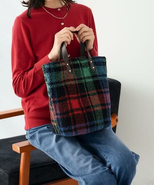 a.v.v / アー・ヴェ・ヴェ トートバッグ | ボアトート（アイボリー）