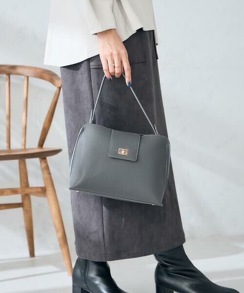 a.v.v / アー・ヴェ・ヴェ トートバッグ | バイカラービットバッグ | 詳細11