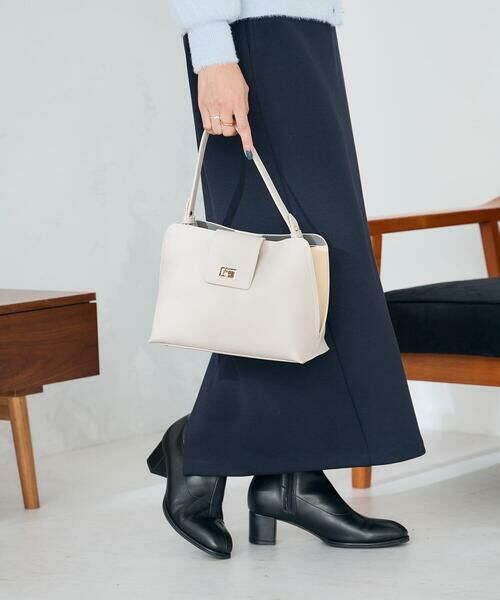 a.v.v / アー・ヴェ・ヴェ トートバッグ | バイカラービットバッグ（アイボリー）