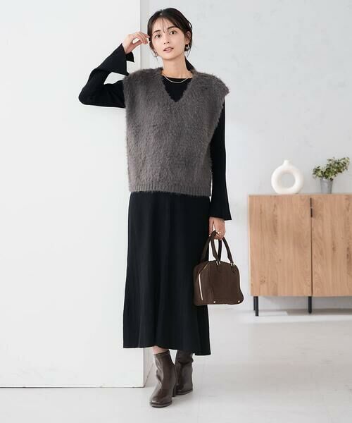 a.v.v / アー・ヴェ・ヴェ ロング・マキシ丈ワンピース | 【2SET】フェザーベスト×フレアニットワンピース | 詳細1