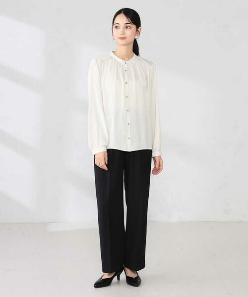 a.v.v / アー・ヴェ・ヴェ シャツ・ブラウス | 【洗える】サテンギャザーブラウス | 詳細11