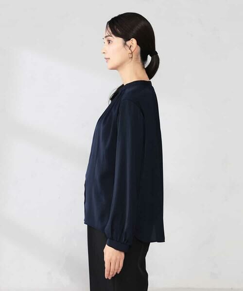 a.v.v / アー・ヴェ・ヴェ シャツ・ブラウス | 【洗える】サテンギャザーブラウス | 詳細13