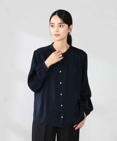 a.v.v / アー・ヴェ・ヴェ シャツ・ブラウス | 【洗える】サテンギャザーブラウス | 詳細3