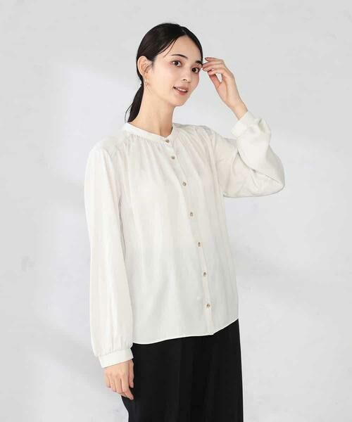 a.v.v / アー・ヴェ・ヴェ シャツ・ブラウス | 【洗える】サテンギャザーブラウス | 詳細8