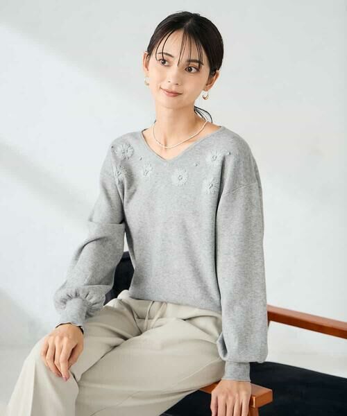 a.v.v / アー・ヴェ・ヴェ ニット・セーター | フラワー刺繍ニットプルオーバー | 詳細13