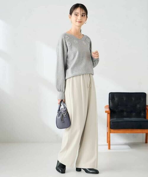 a.v.v / アー・ヴェ・ヴェ ニット・セーター | フラワー刺繍ニットプルオーバー | 詳細16