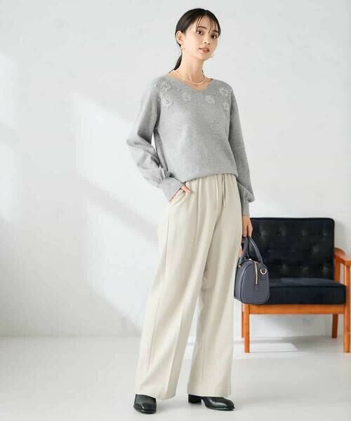 a.v.v / アー・ヴェ・ヴェ ニット・セーター | フラワー刺繍ニットプルオーバー | 詳細18